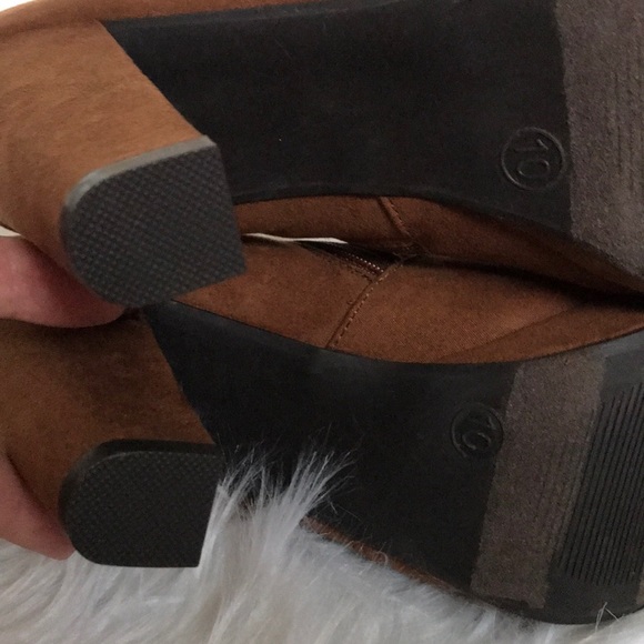 🏵️ Donsted 10/3/24 
NWT 10 brown wedge ankle boots faux suede Mossimo - Picture 5 of 7